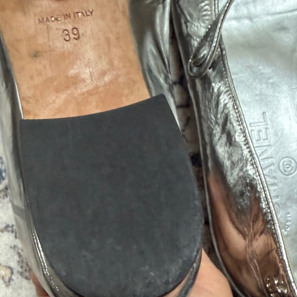Chanel Metallic Goatskin Mary Janes size 39 - Picture 14 of 15